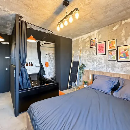 Le 289 Industriel Vintage, Balneo Et Appartement *