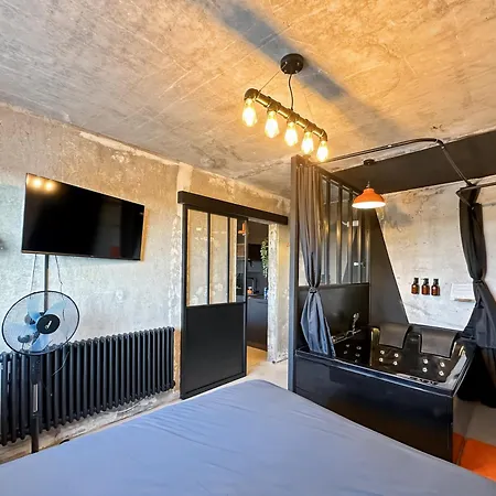 Le 289 Industriel Vintage, Balneo Et Appartement
